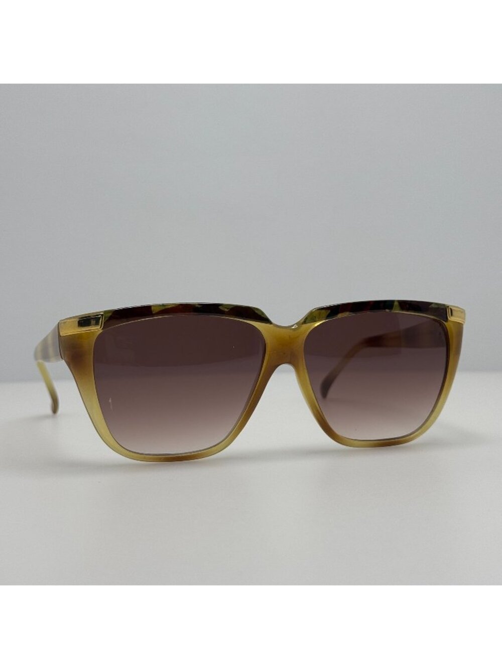 Ellen Tracy Sunglasses D35 121-1 Vintage